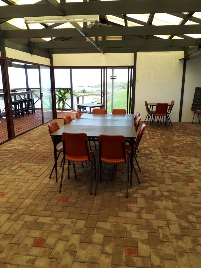 Meningie Waterfront Motel Exterior photo